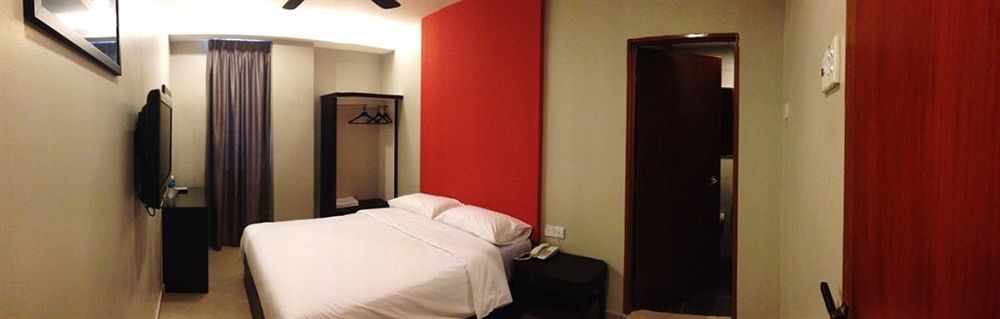 Golden Court - Tun Abdul Razak 3*