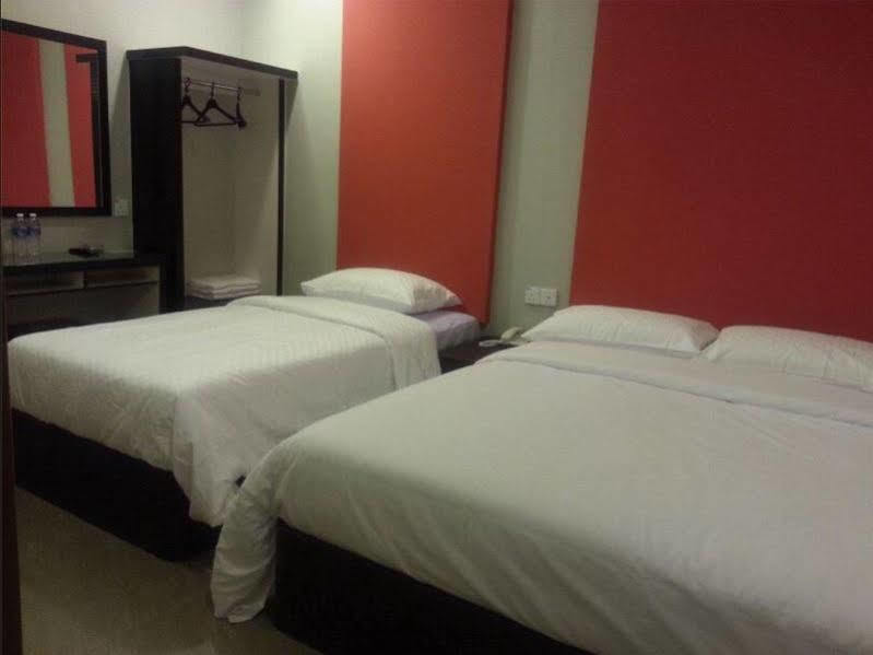 Hotel Golden Court - Tun Abdul Razak Johor Bahru