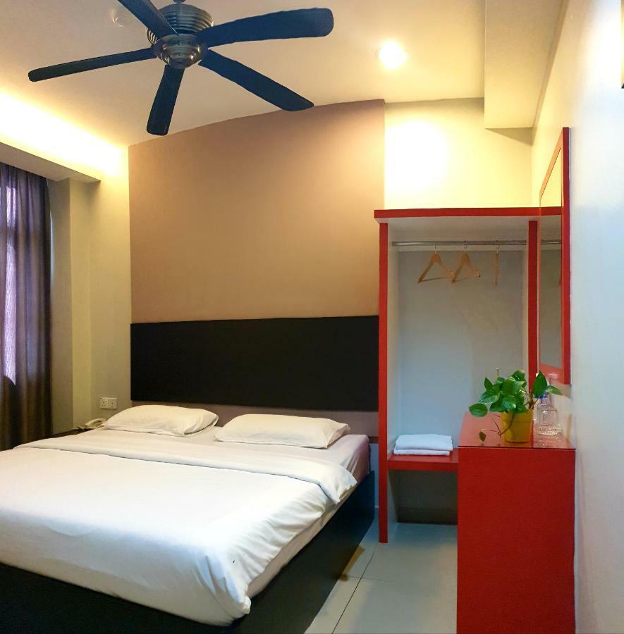 Golden Court - Tun Abdul Razak 3*