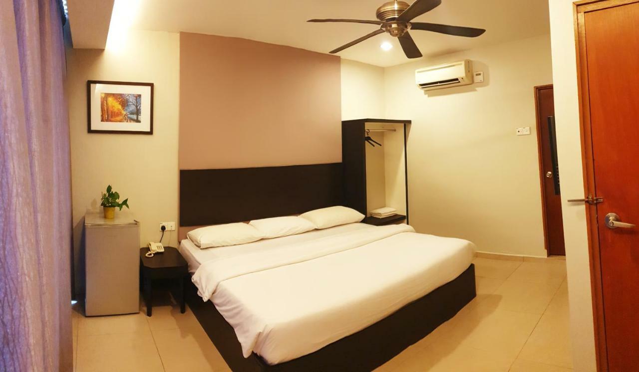 Hotel Golden Court - Tun Abdul Razak 3*