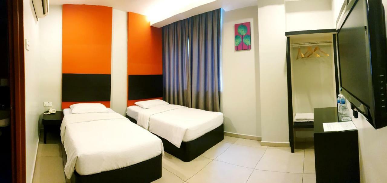 Golden Court - Tun Abdul Razak 3*